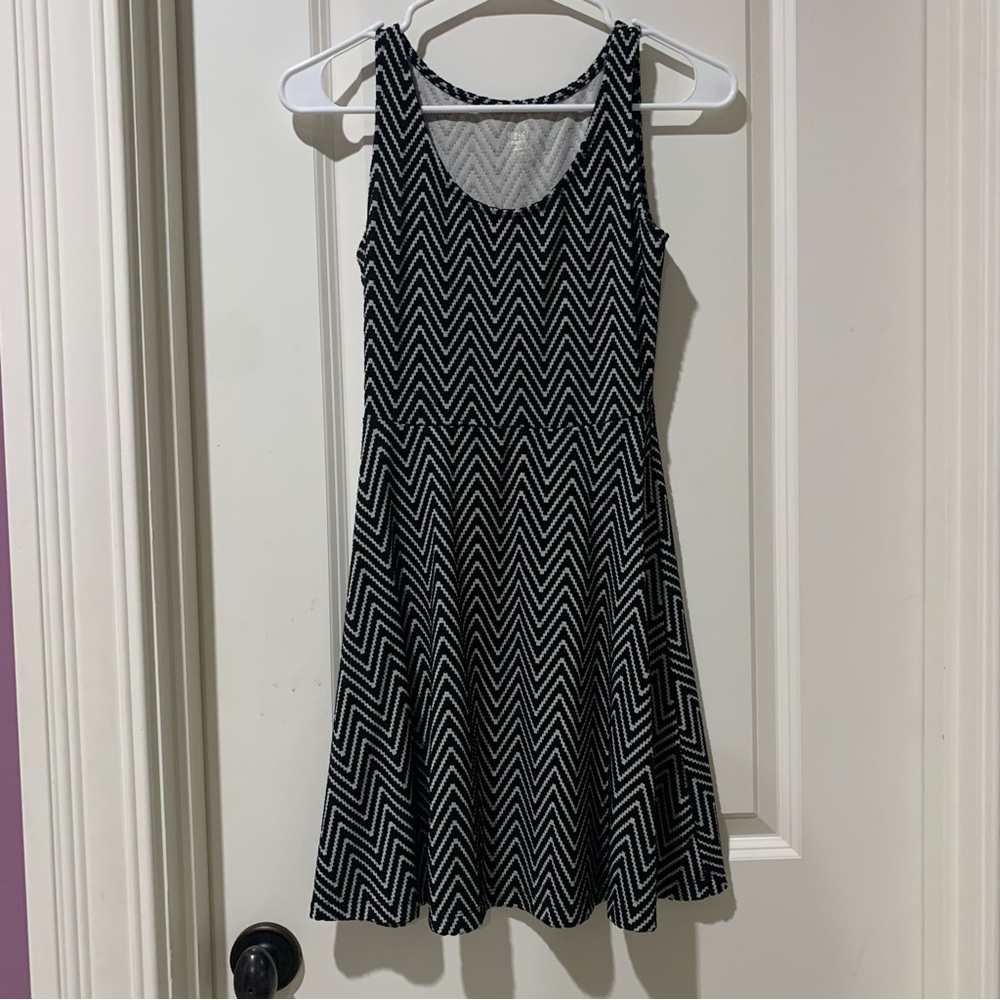 Mossimo Black and White Striped dress